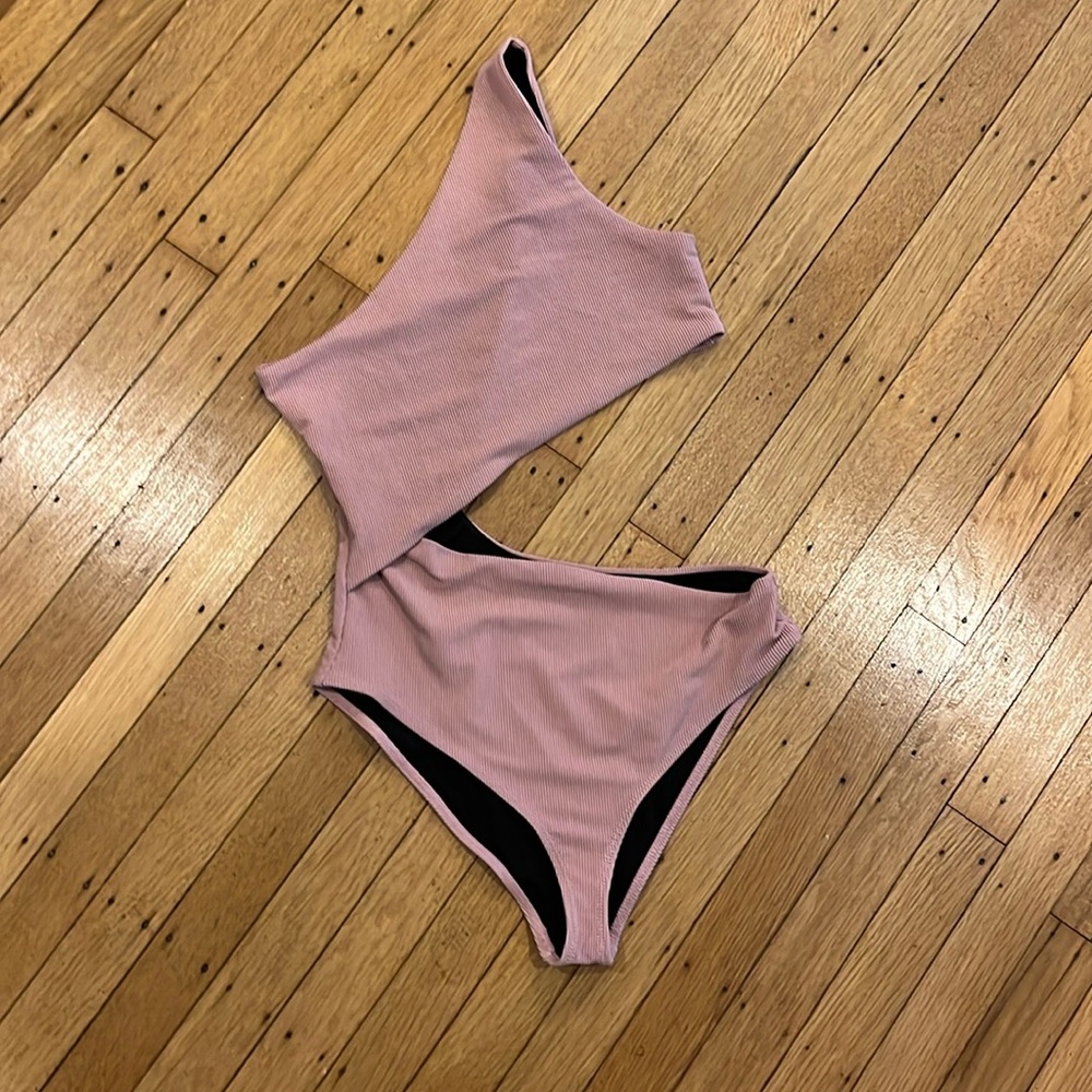 Beach Riot Celine size small